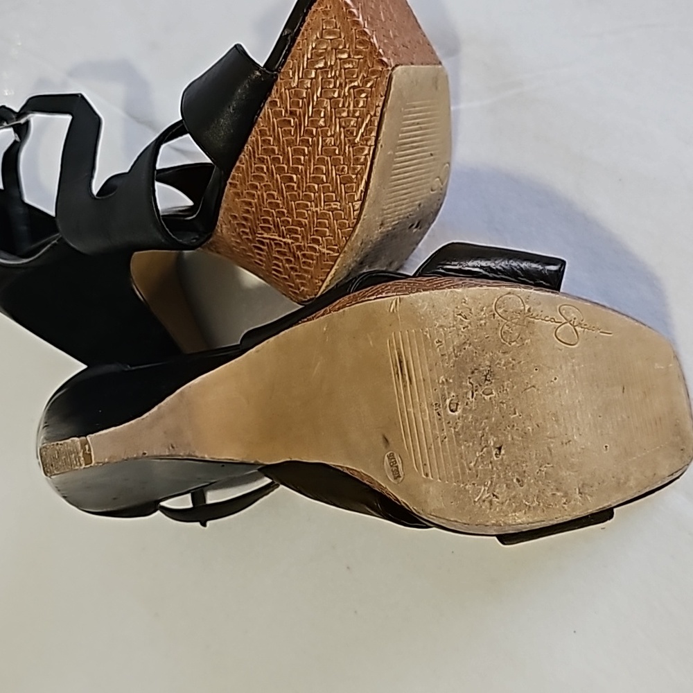 Jessica Simpson Platform Sandals - Picture 6 of 10